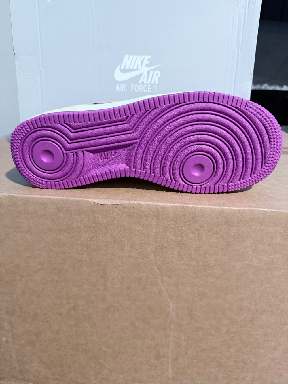 Nike Air Force 1 Low in Purple and Yellow - Picture 4 of 7